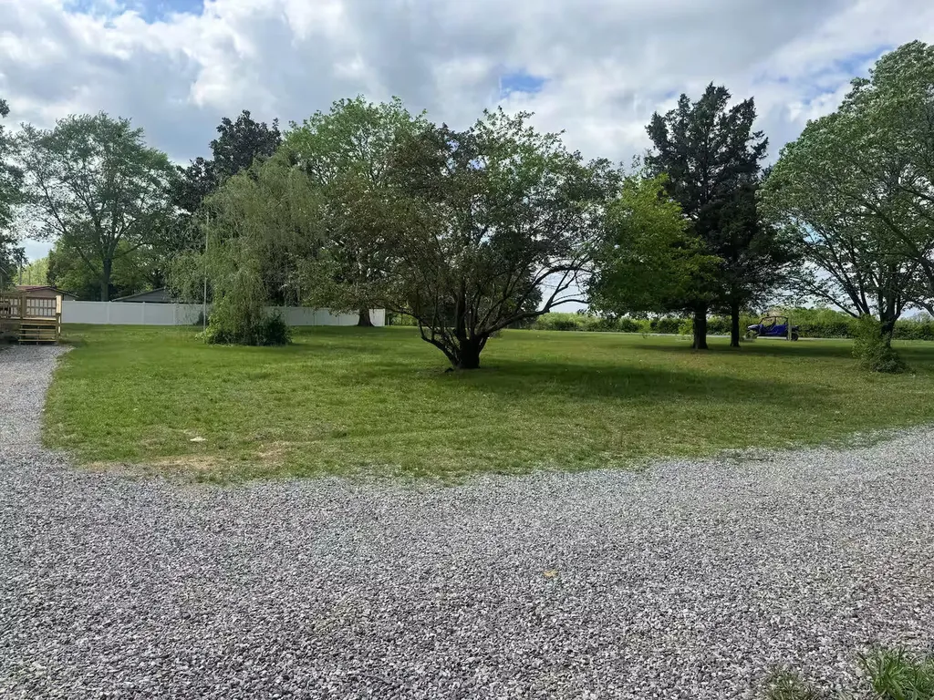 2424 Barge Island Road Benton KY 42025