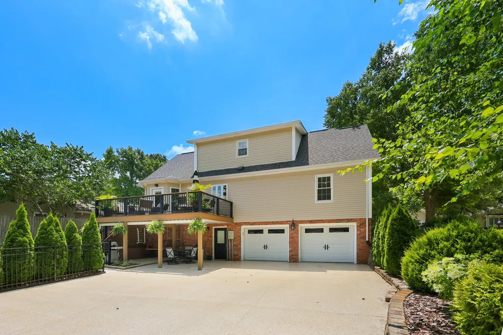 950 Stoney Creek Drive Frankfort KY 40601