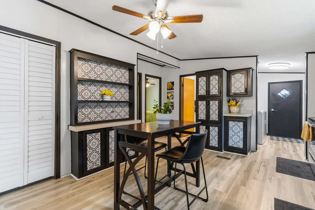 893 Herndon Lane Eminence KY 40019