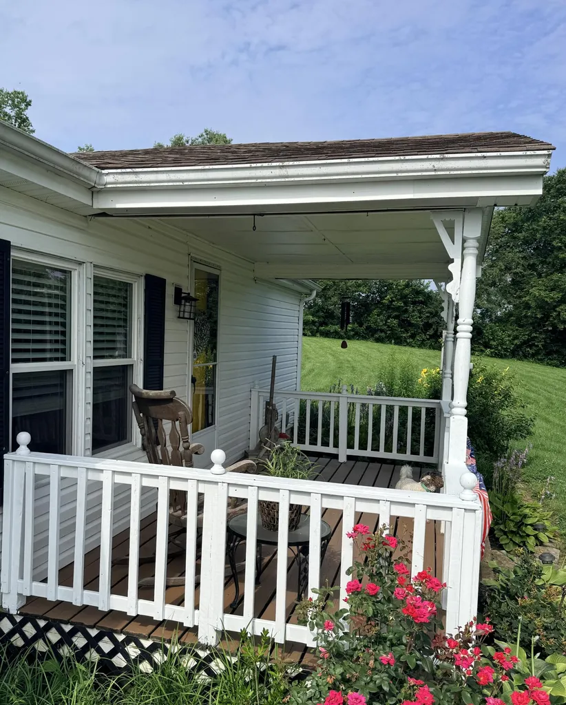 893 Herndon Lane Eminence KY 40019