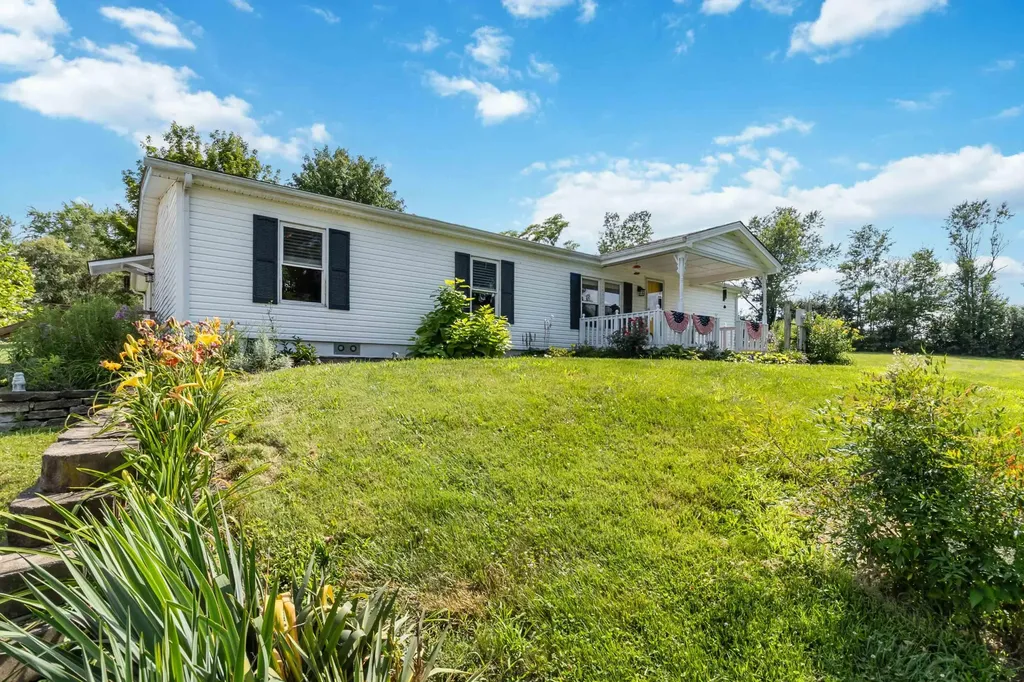 893 Herndon Lane Eminence KY 40019