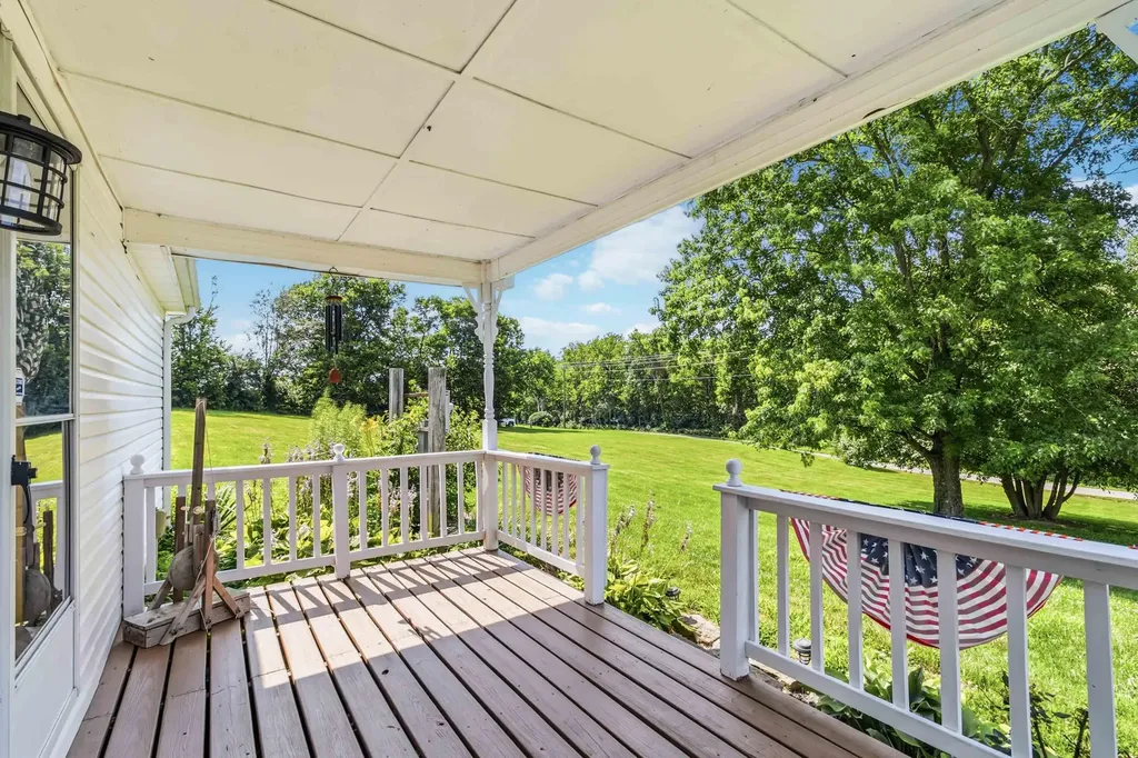 893 Herndon Lane Eminence KY 40019