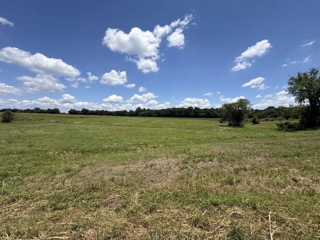 1720 Hopkins Road Murray KY 42071