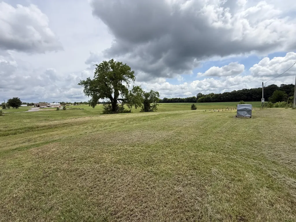 1720 Hopkins Road Murray KY 42071