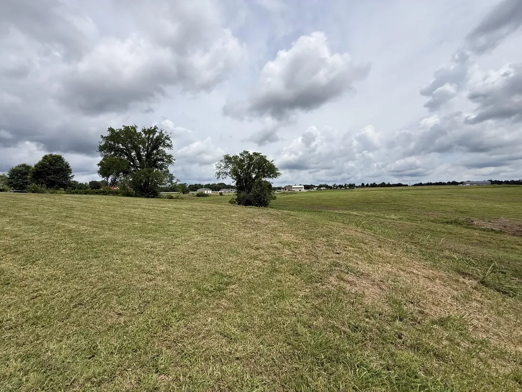 1720 Hopkins Road Murray KY 42071