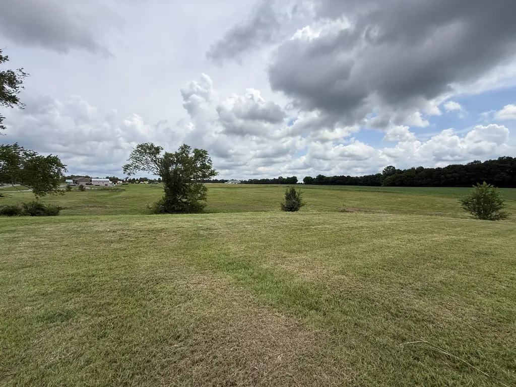 1720 Hopkins Road Murray KY 42071