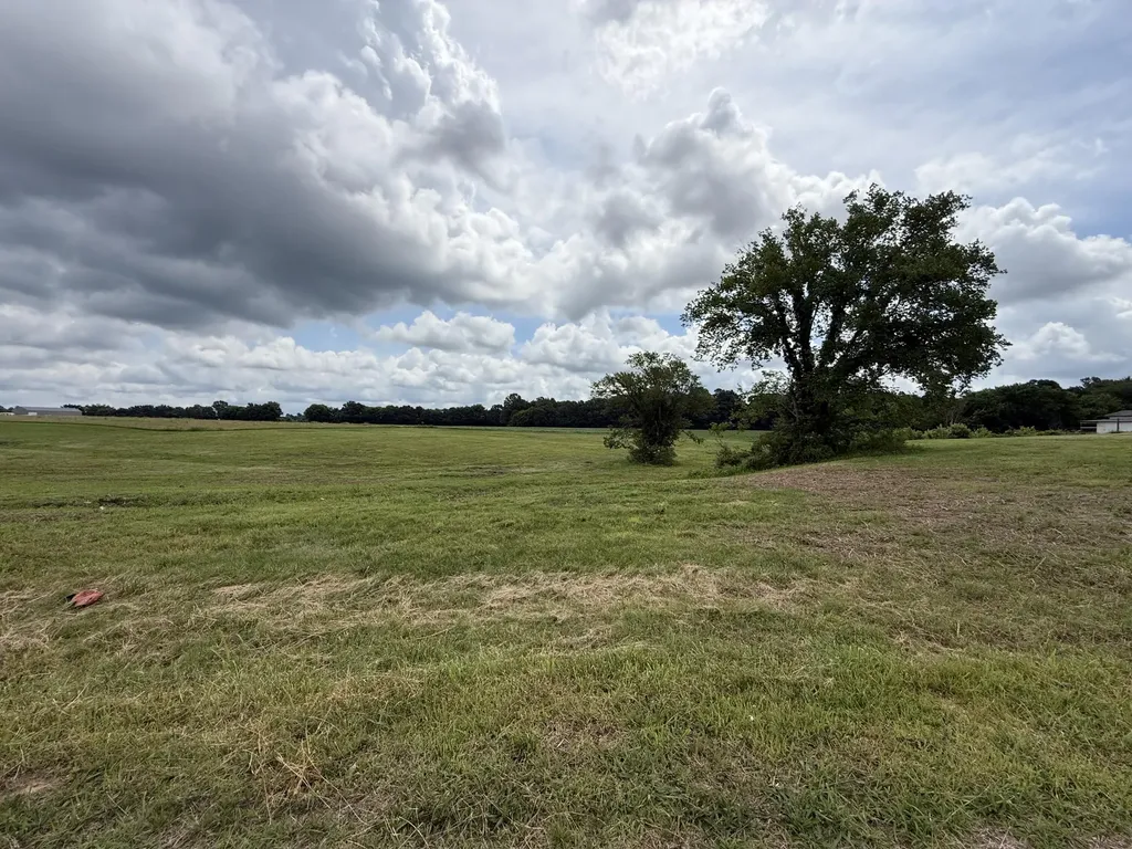 1720 Hopkins Road Murray KY 42071