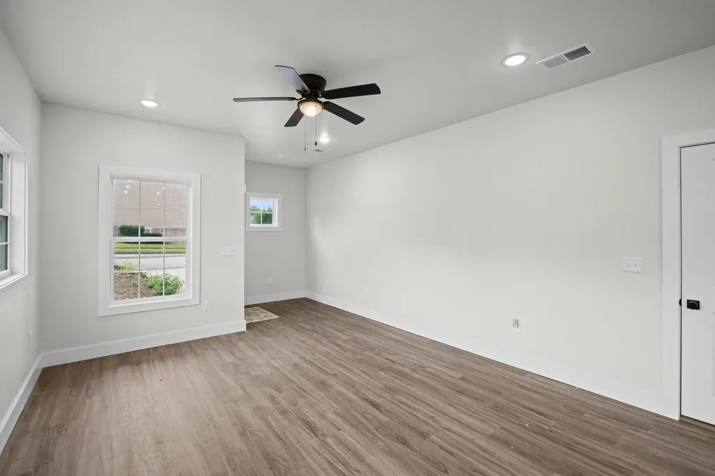 101-103 Elkchester Circle Nicholasville KY 40356