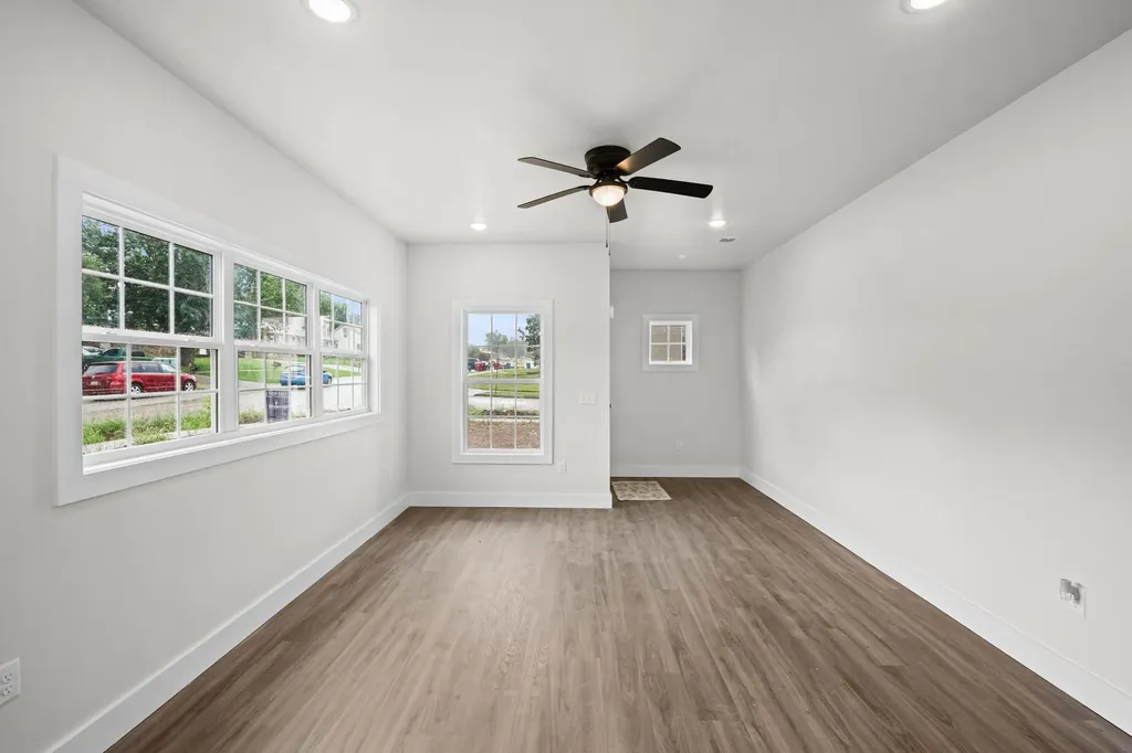 101-103 Elkchester Circle Nicholasville KY 40356
