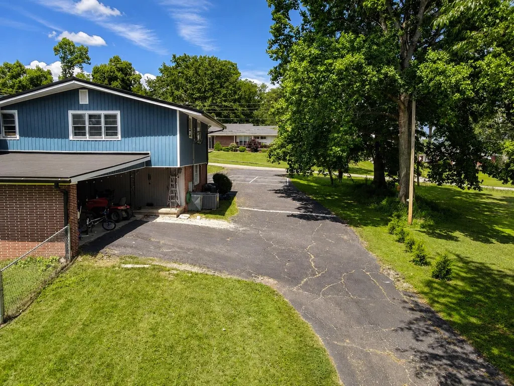 75 Hickory Hill Drive Monticello KY 42633