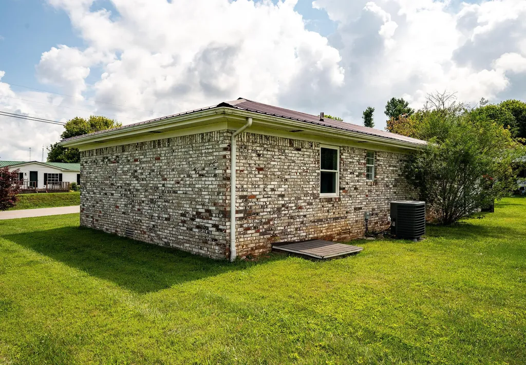 342 Highway 1808 Monticello KY 42633