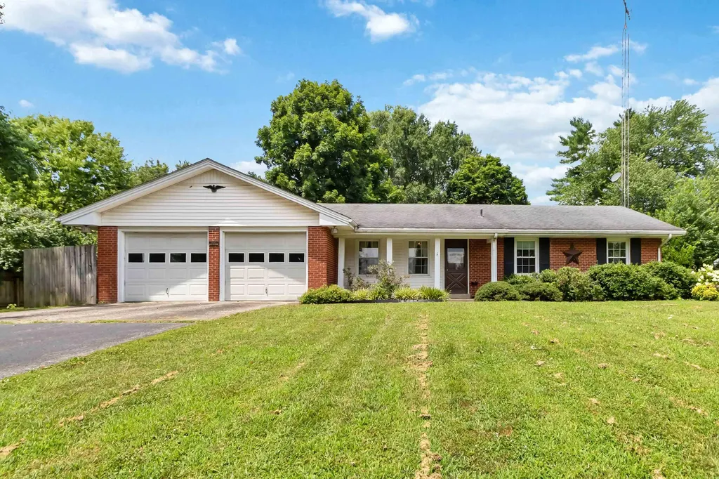 44 Lexington Court Danville KY 40422