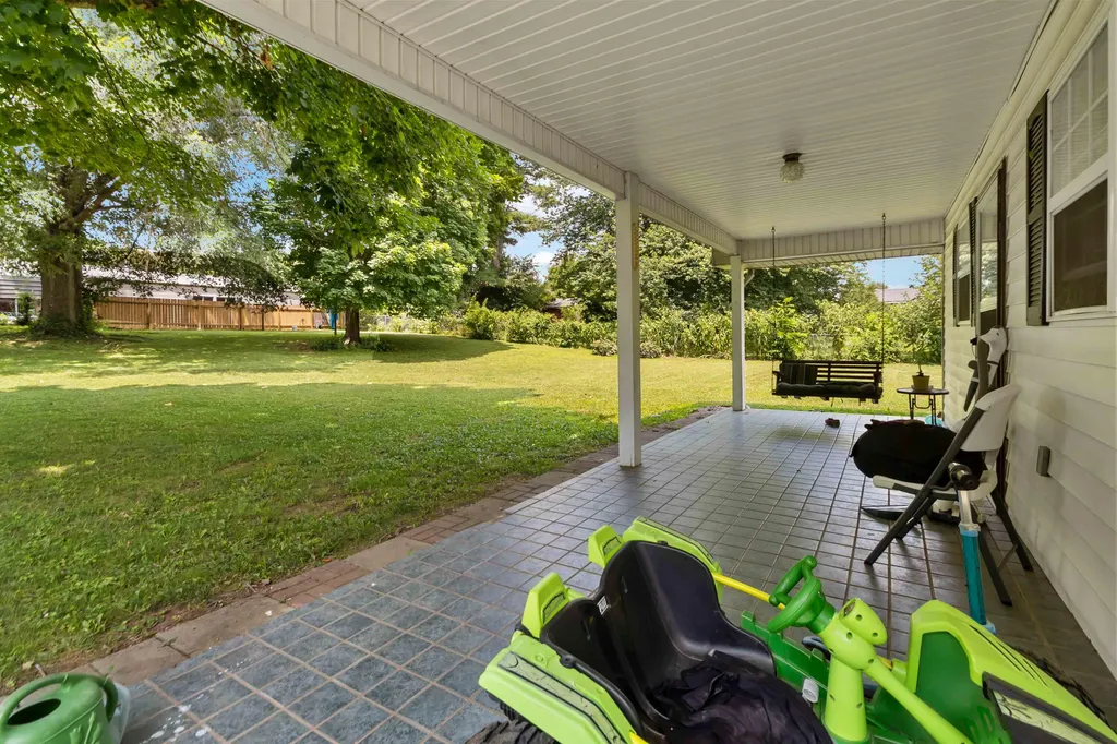 44 Lexington Court Danville KY 40422