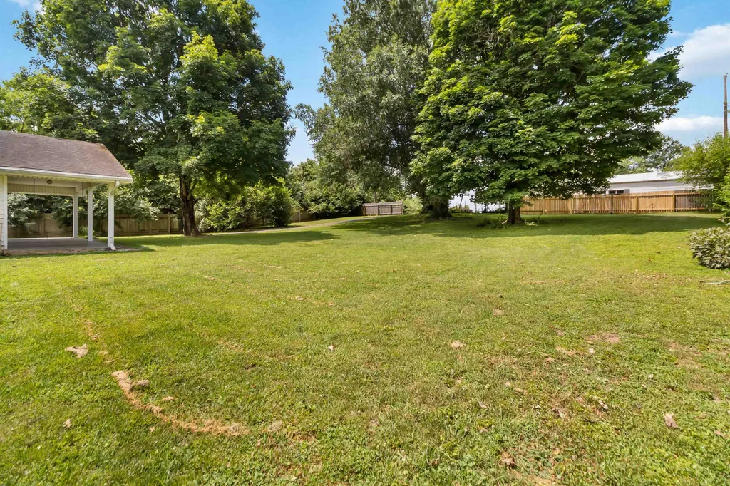 44 Lexington Court Danville KY 40422