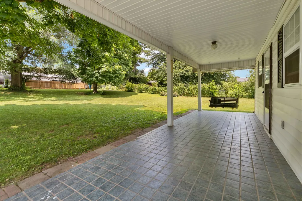 44 Lexington Court Danville KY 40422