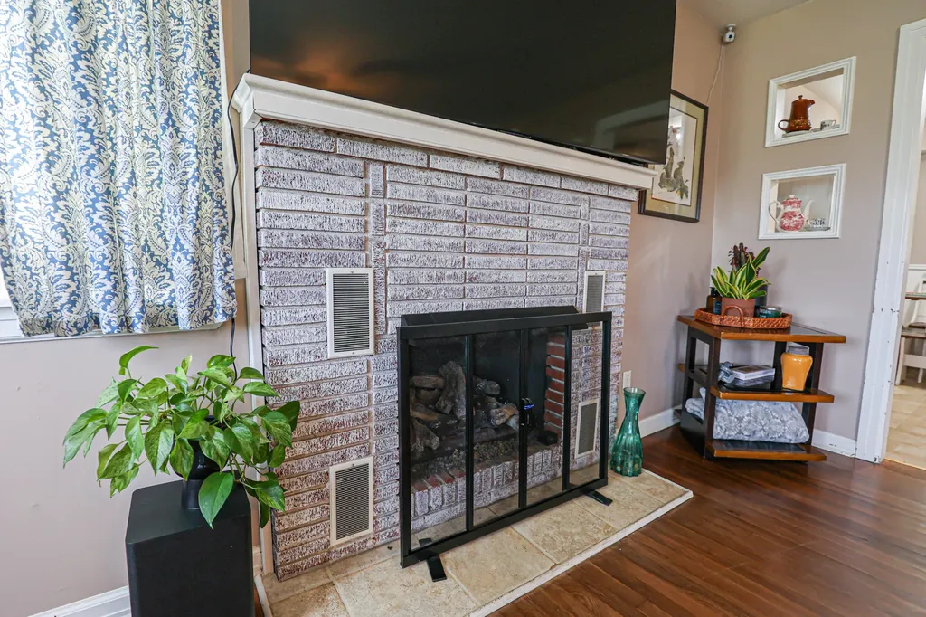 412 Joe Clifton Drive Paducah KY 42001