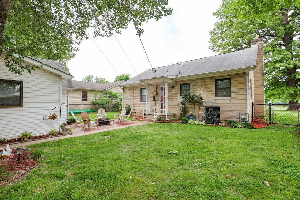 412 Joe Clifton Drive Paducah KY 42001