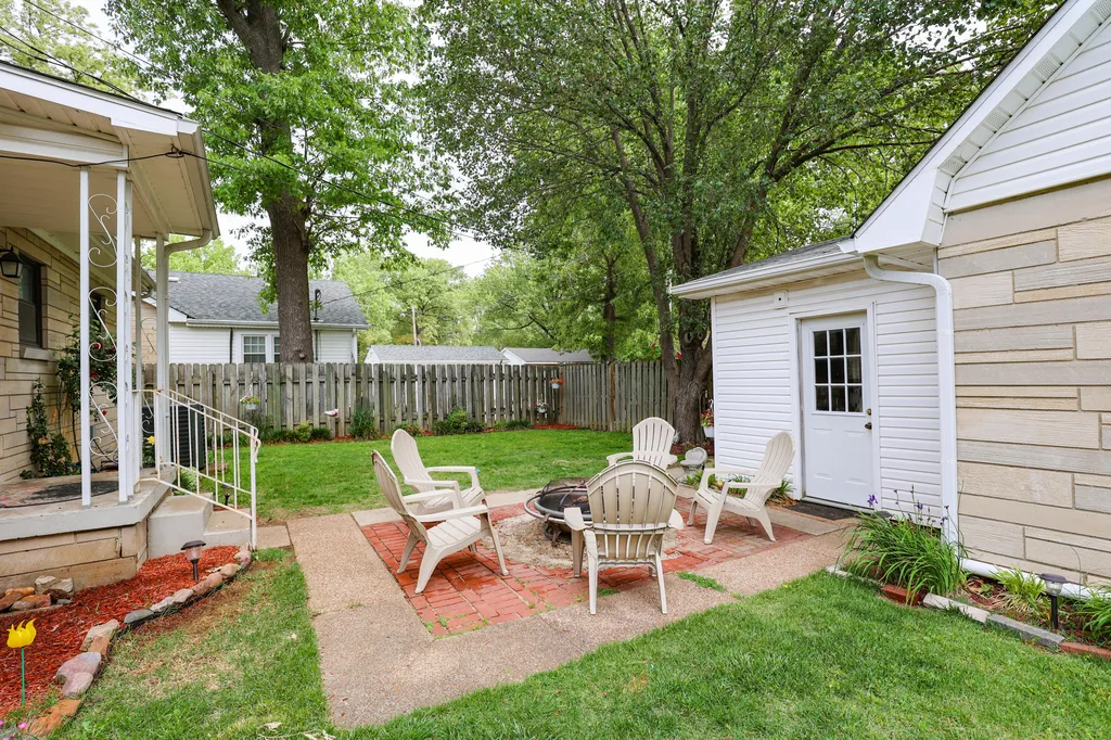 412 Joe Clifton Drive Paducah KY 42001