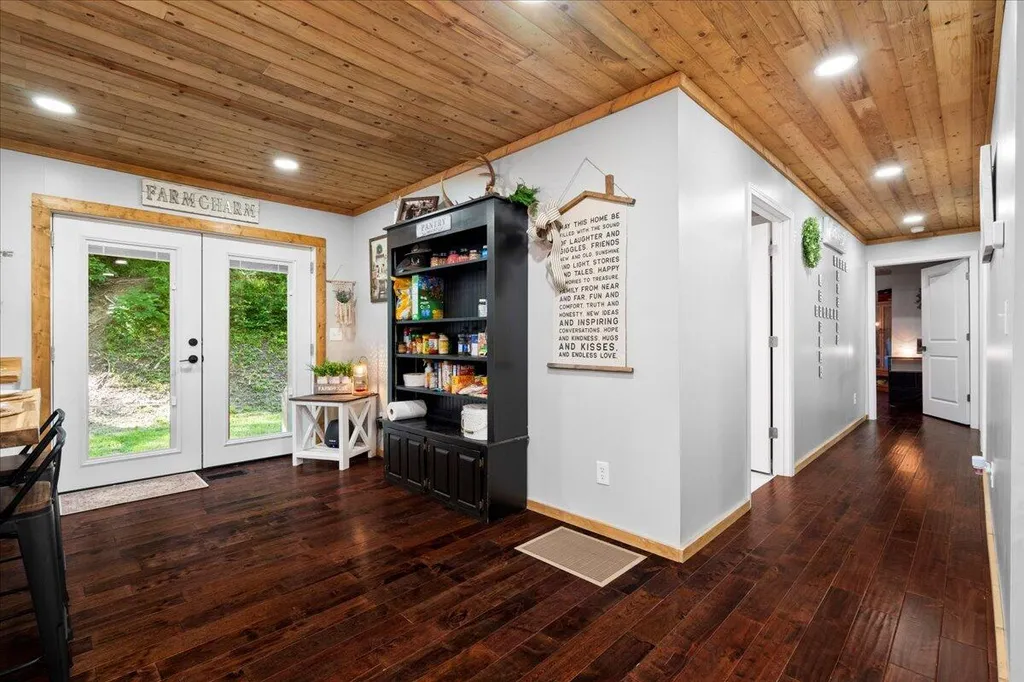 1820 N Fork Road Stanton KY 40380