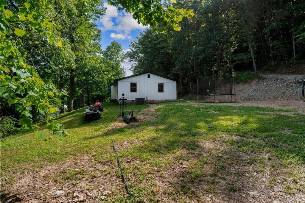 1820 N Fork Road Stanton KY 40380