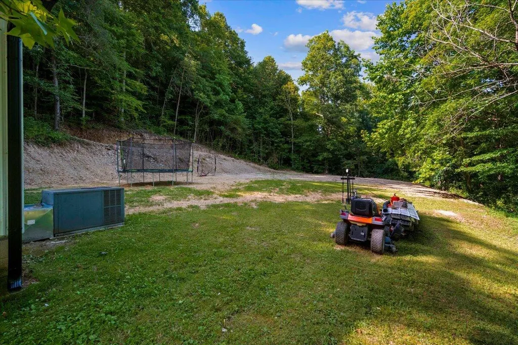 1820 N Fork Road Stanton KY 40380