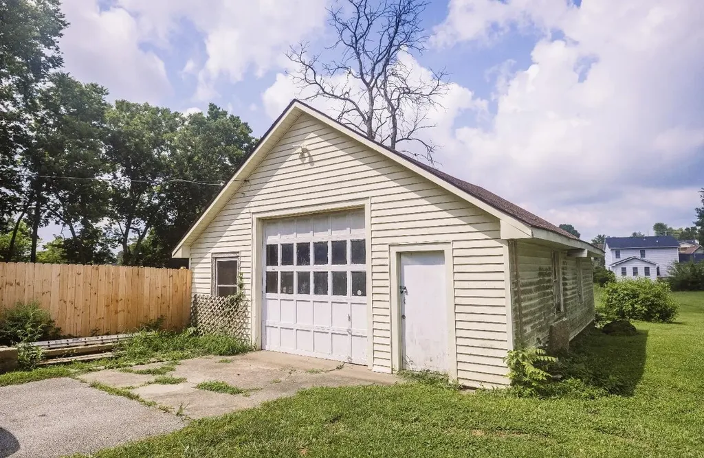 615 N Main Street Lawrenceburg KY 40342