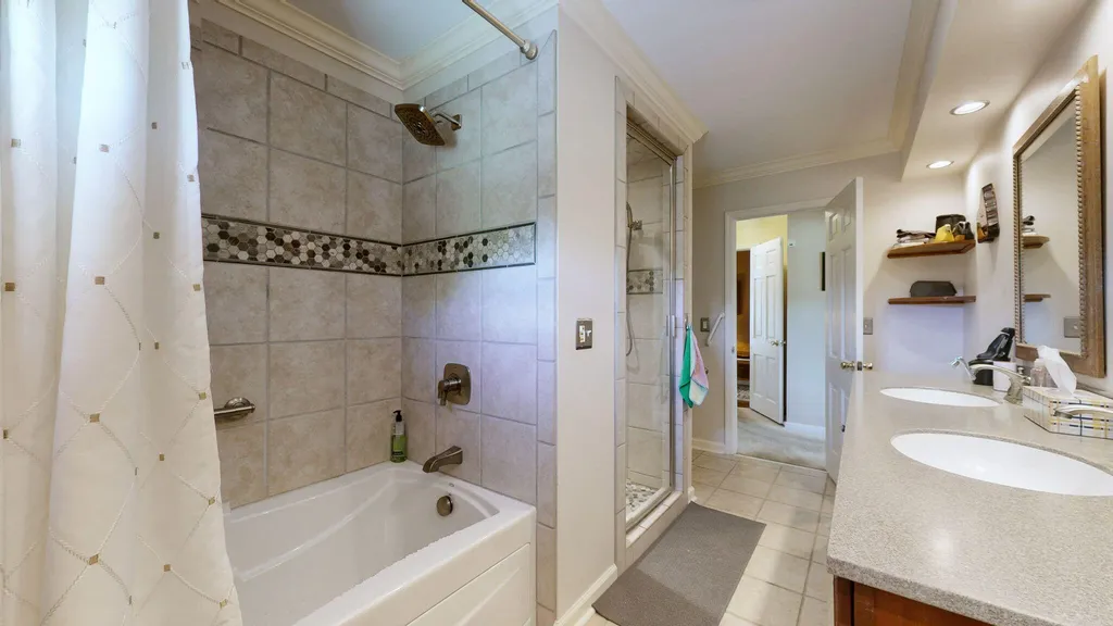 1609 Greenbriar Drive Murray KY 42071