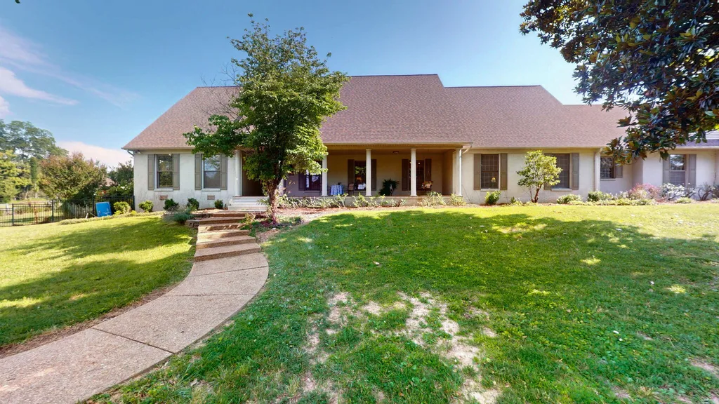 1609 Greenbriar Drive Murray KY 42071