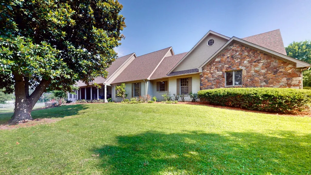 1609 Greenbriar Drive Murray KY 42071