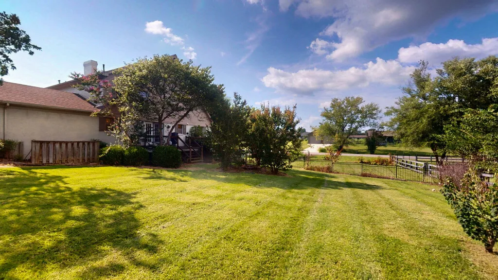 1609 Greenbriar Drive Murray KY 42071