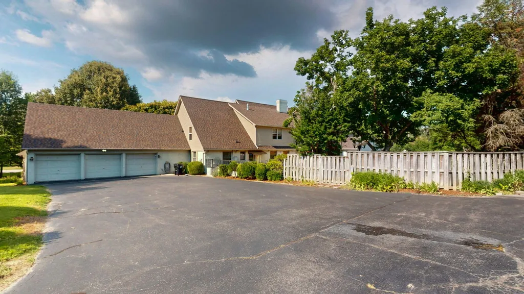 1609 Greenbriar Drive Murray KY 42071