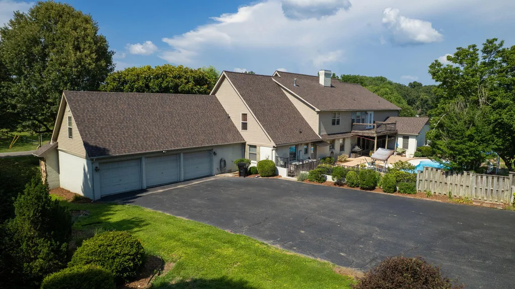 1609 Greenbriar Drive Murray KY 42071