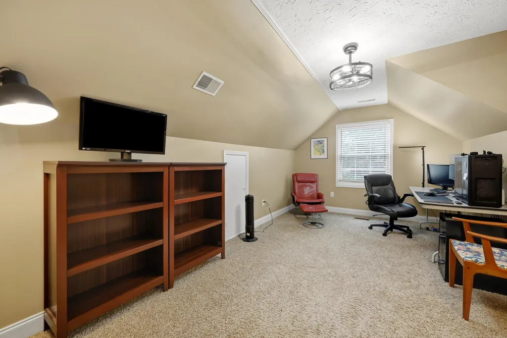 512 Saint Anthony Drive Lexington KY 40505