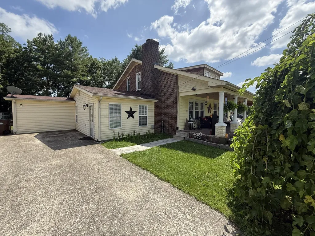 205 Stanford Street Crab Orchard KY 40419