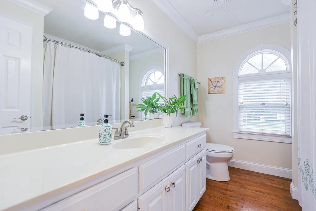 16 Greenwood Place Paducah KY 42003