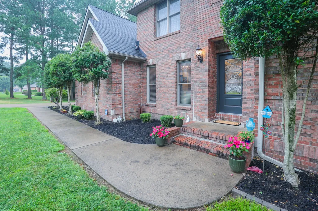16 Greenwood Place Paducah KY 42003