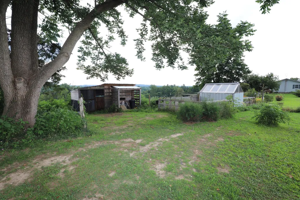 625 Caney Creek Road Waynesburg KY 40489
