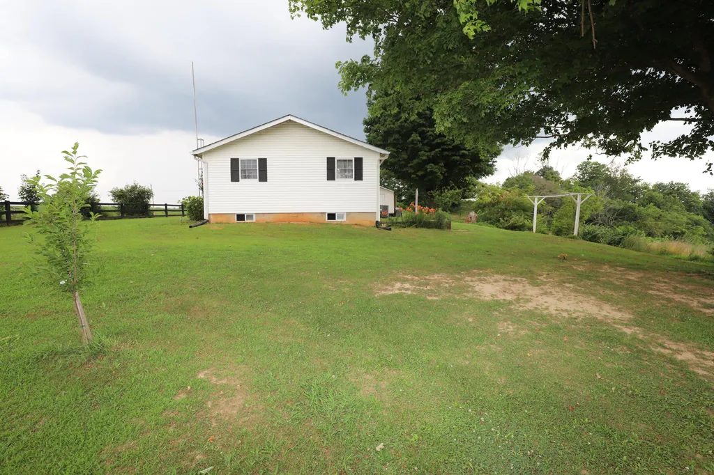625 Caney Creek Road Waynesburg KY 40489