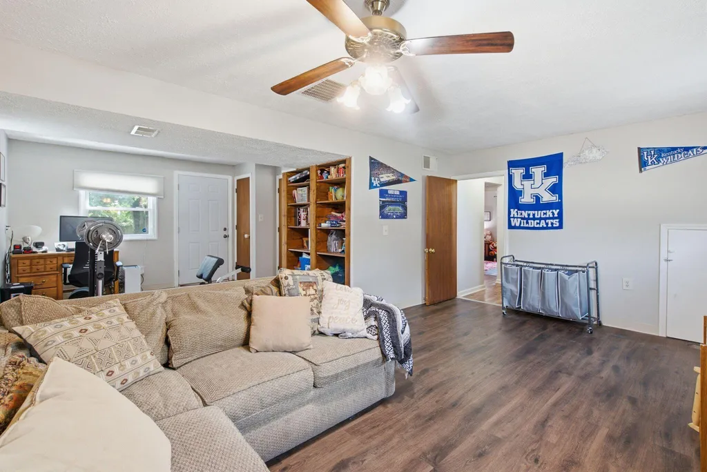 3633 Sundart Drive Lexington KY 40517