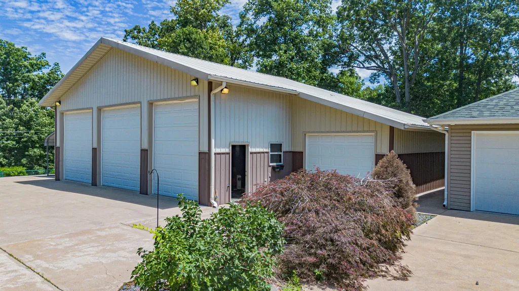 237 Knottingham Drive Gilbertsville KY 42044