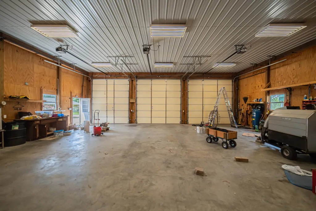 237 Knottingham Drive Gilbertsville KY 42044