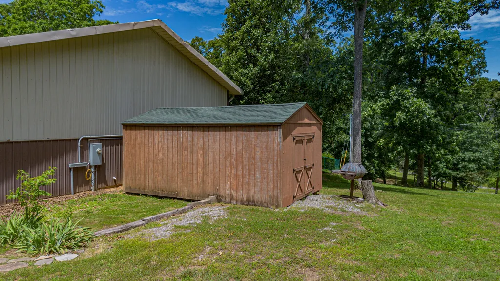 237 Knottingham Drive Gilbertsville KY 42044