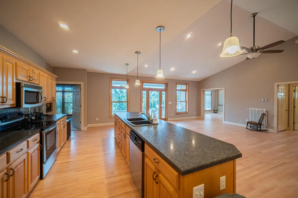 237 Knottingham Drive Gilbertsville KY 42044