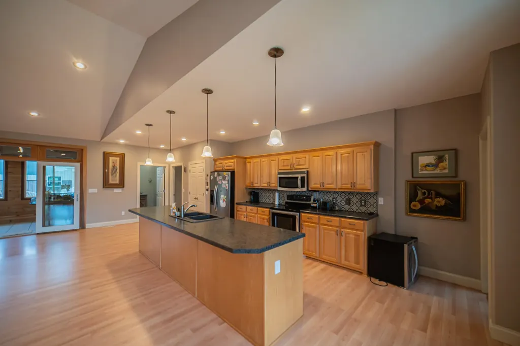 237 Knottingham Drive Gilbertsville KY 42044