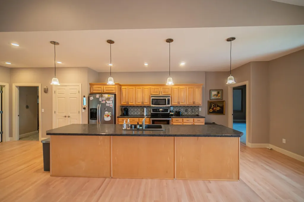 237 Knottingham Drive Gilbertsville KY 42044