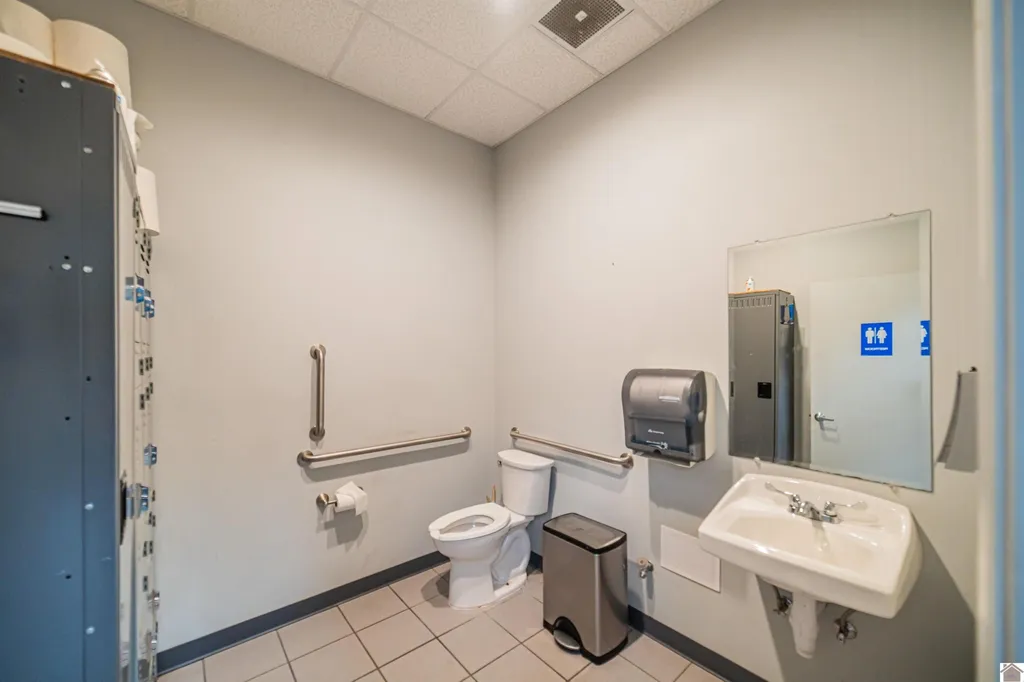 5194 Hinkleville Road Paducah KY 42001