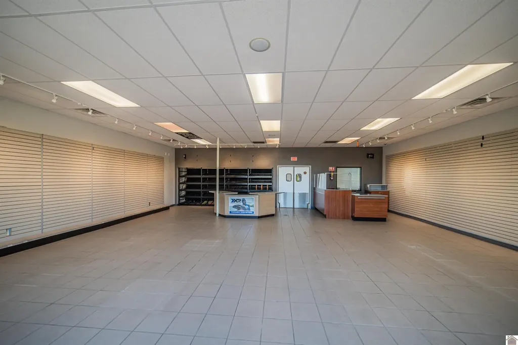 5194 Hinkleville Road Paducah KY 42001