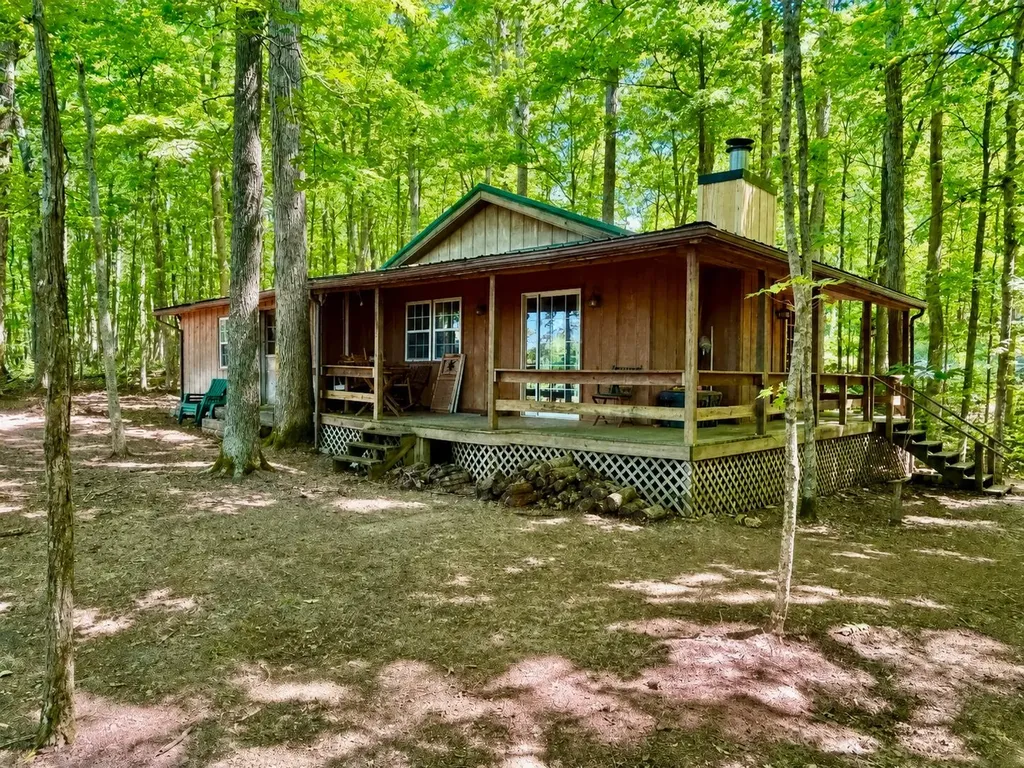 302 Lakeview Avenue Burnside KY 42519