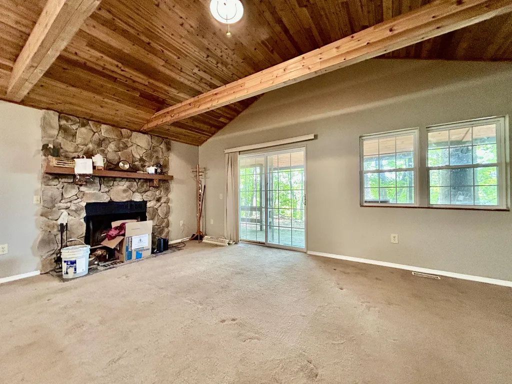 302 Lakeview Avenue Burnside KY 42519