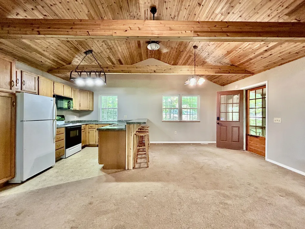 302 Lakeview Avenue Burnside KY 42519